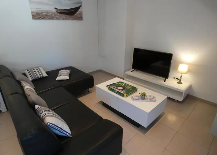 Appartement Moderne 6 Pers, Terrasse Et Parking à - Fr-1-540-277 *